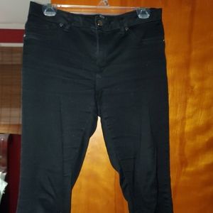 ✴ 1822 Denim Butter Jeans